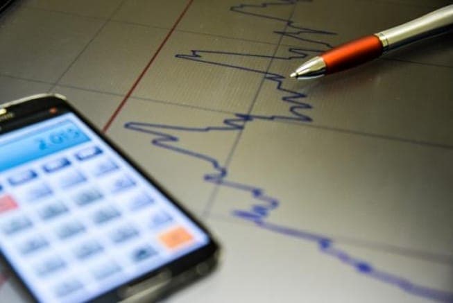 Mercado mantém PIB e projeta inflação maior