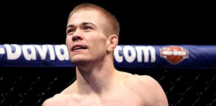 Lutador deixa MMA e dedica-se aos móveis