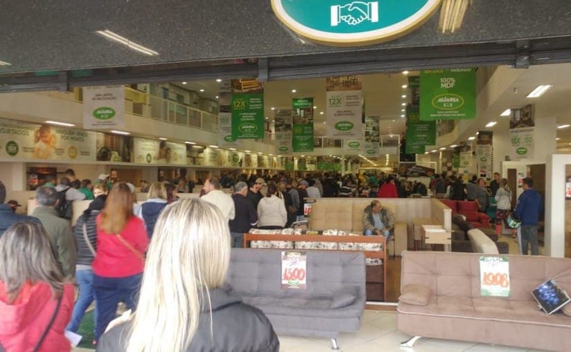 Móveis lideram procura na Black Friday
