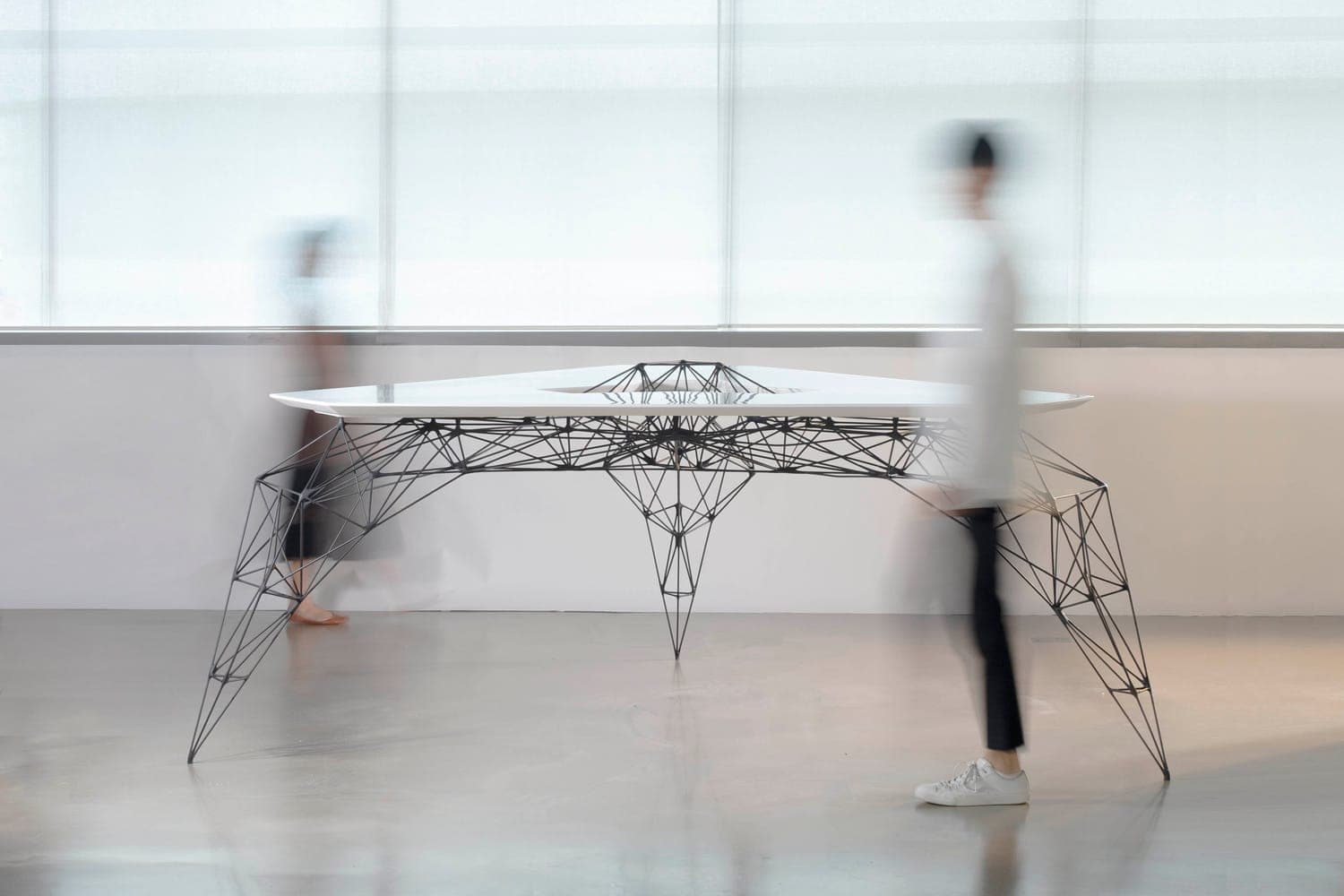 AIRTable desconstrói conceito de mesa robusta