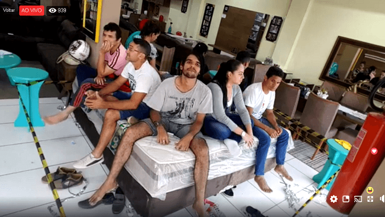 Loja de móveis realiza prova de resistência