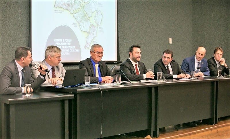 Alesc cria Fórum do setor madeira móveis