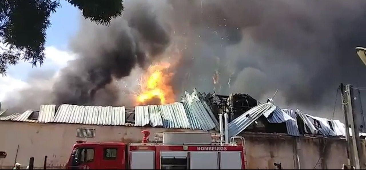 Pela segunda vez este ano Ortobom sofre incêndio na Bahia