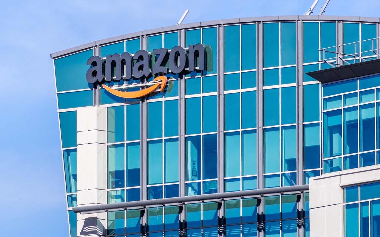 UE investiga Amazon por uso indevido de dados comerciais
