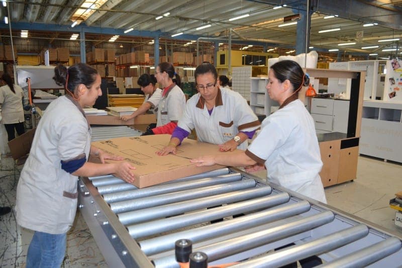 Viero Móveis abre 100 vagas de trabalho em Concórdia (SC)