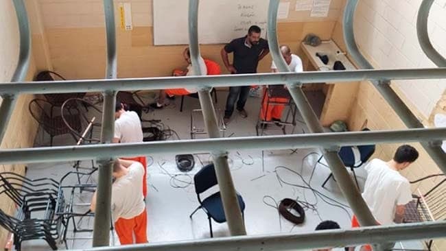 Empresa de móveis faz convênio com penitenciária no RS