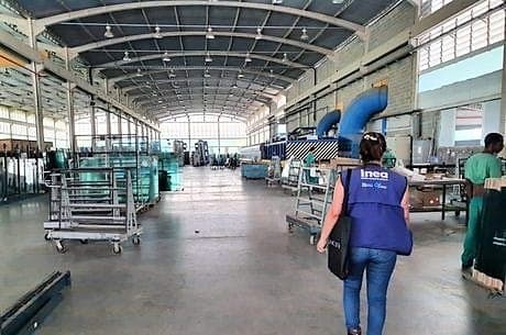 Fiscalização no Rio de Janeiro interdita indústria de colchões