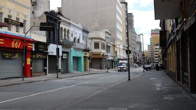 37 cidades mineiras permitem a retomada do comércio
