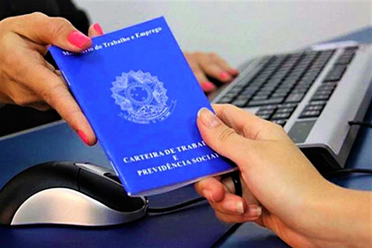 Governo reedita MP que permite redução de jornada e salários