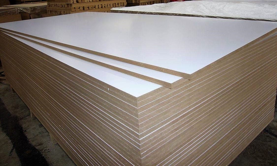Pressão de preço e escassez levam moveleiras a importação de MDF
