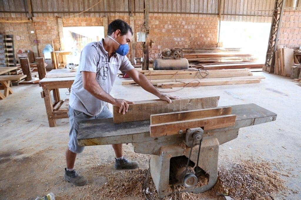 O projeto “Amigo Moveleiro” faz parte do programa “Desenvolvimento 2030” da Seden e vai ao encontro dos Objetivos de Desenvolvimento Sustentável