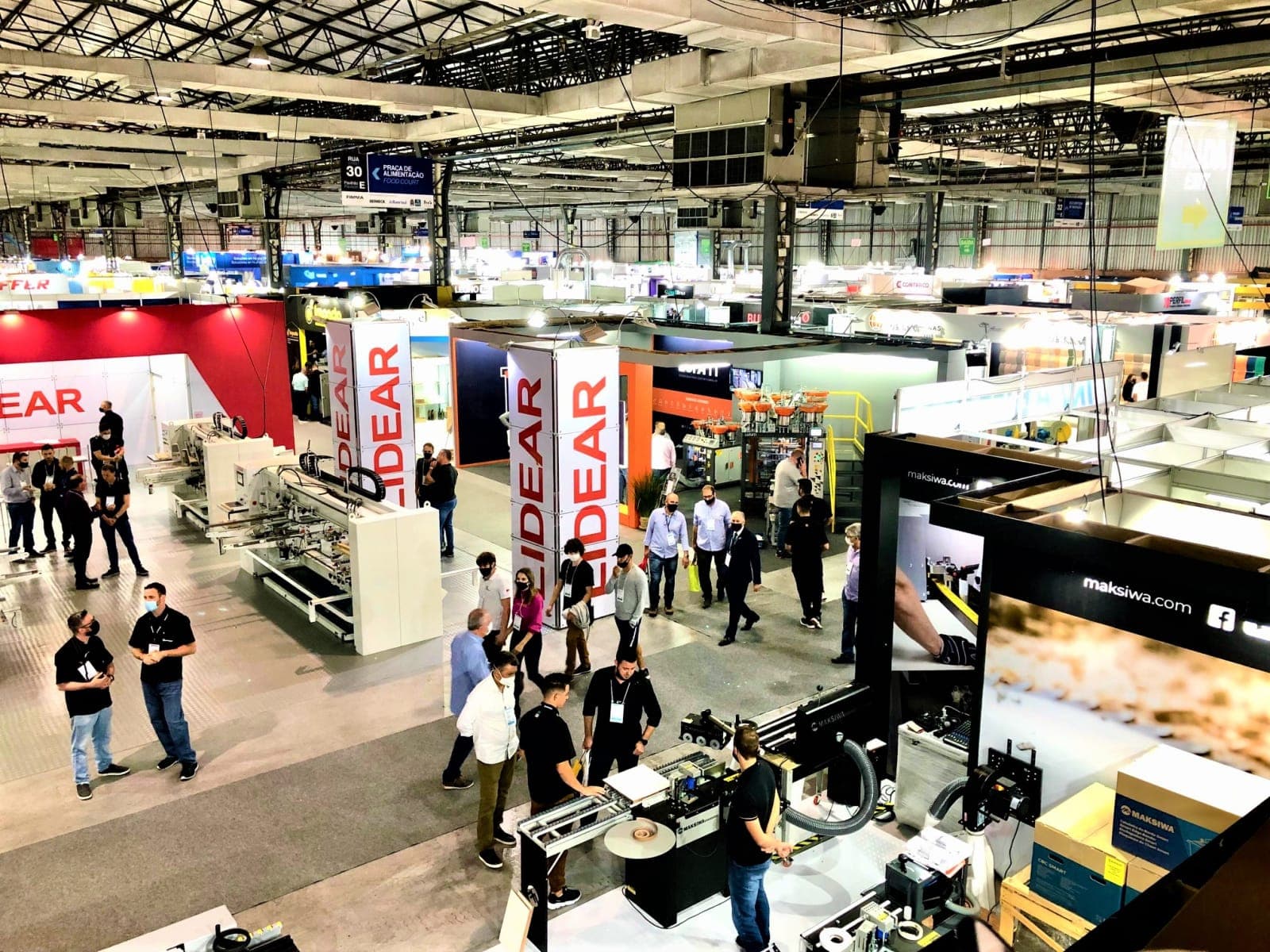 Em Bento Gonçalves são três pavilhões da Fimma Brasil dedicados a insumos, ferragens, equipamentos e máquinas