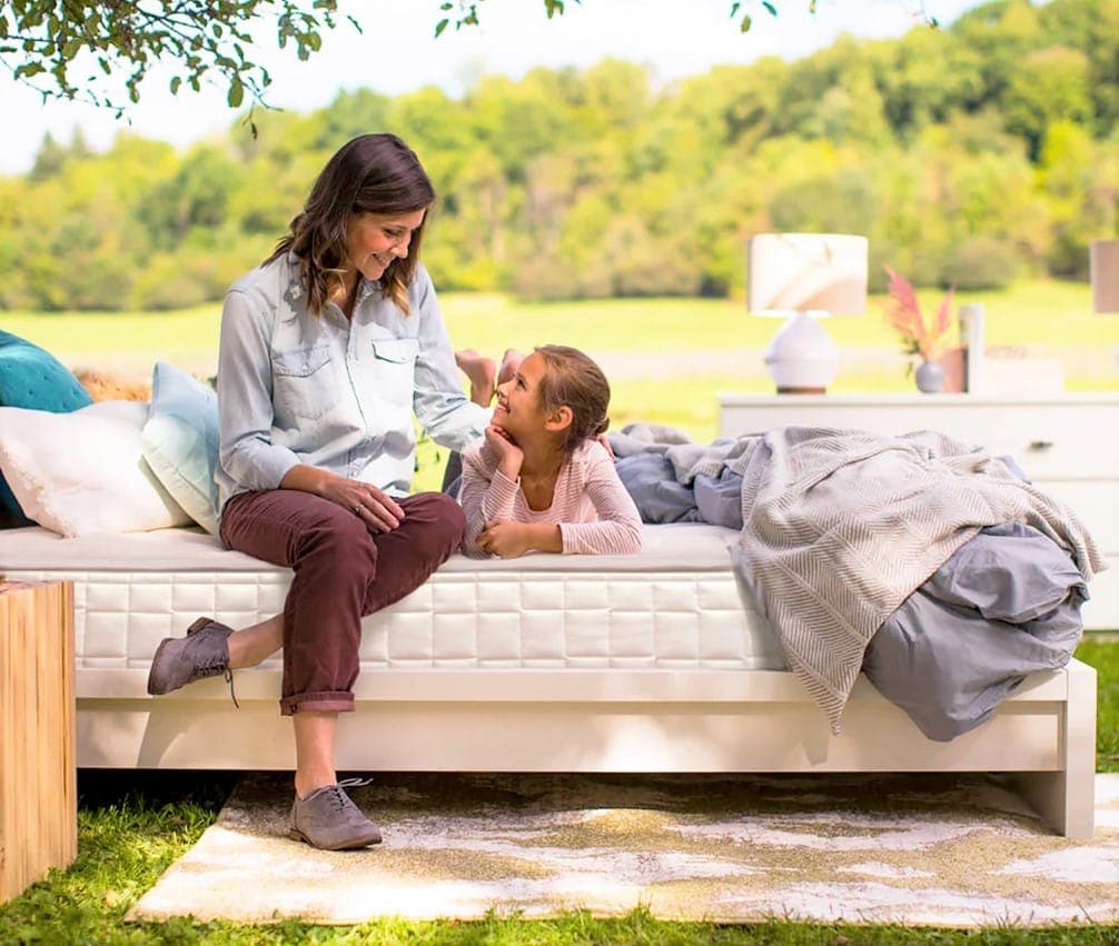 Naturepedic trabalha lado a lado com várias organizações, terceiros e ONGs para obter uma compreensão de 360 ​​graus das questões de sustentabilidade em torno da indústria de colchões