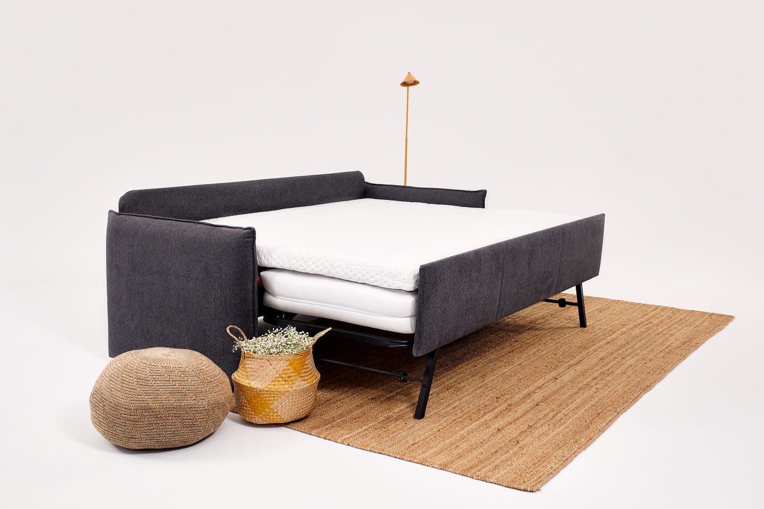 Novo sofá-cama com colchão Emma: perfeito para relaxar e dormir