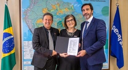 Apex e Abimóvel renovam convênio de promoção internacional