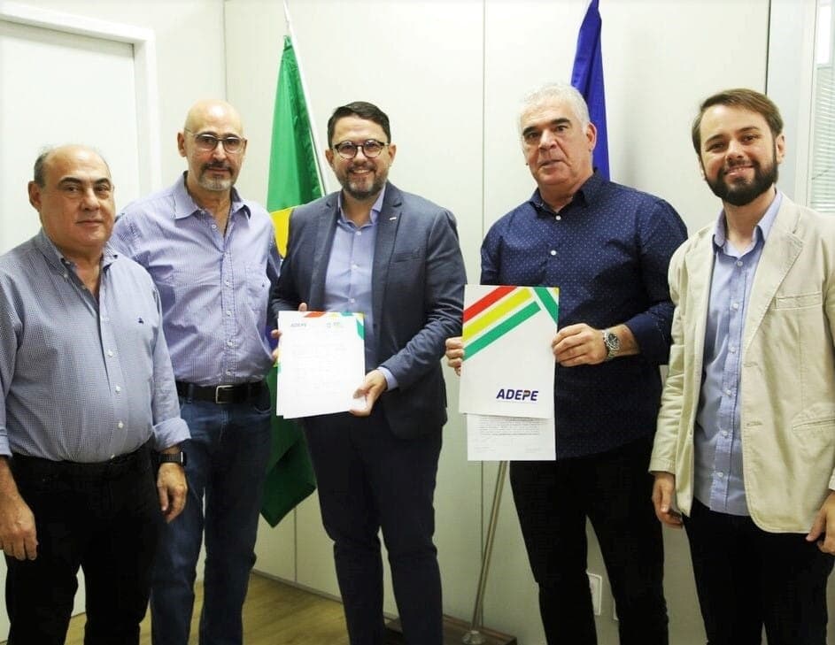 Castor anuncia construção de fábrica de colchões em Pernambuco