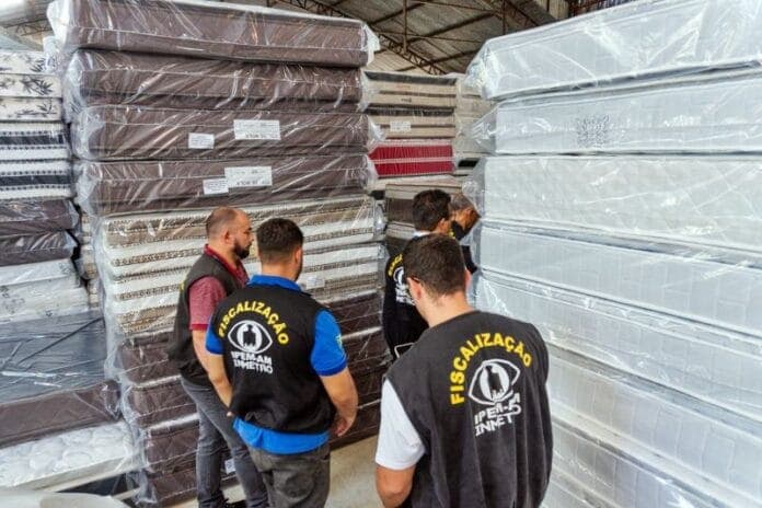 Durante as fiscalizações, as equipes do Ipem-AM verificaram se os produtos possuíam o selo de identificação da conformidade