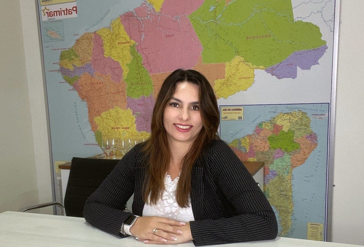 SIMM completa 30 anos e elege primeira mulher presidente