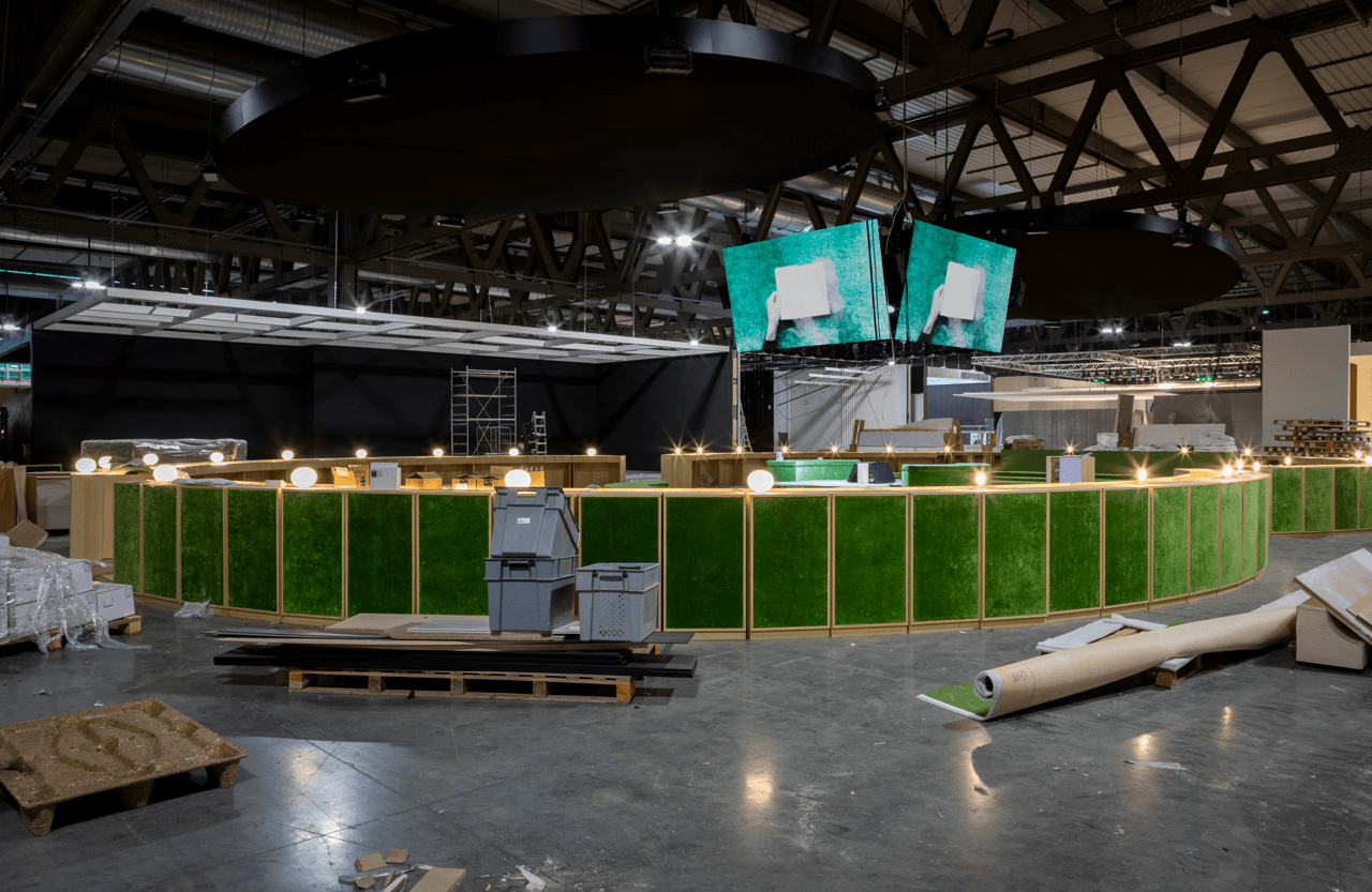 Backstage Arena “Drafting Futures” Project Formafantasma | Foto: © Monica Spezia – Living Inside – Salone del Mobile.Milano