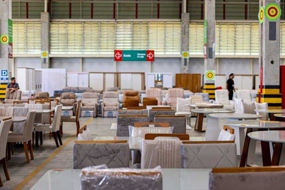 Ferreira Costa agora conta com outlet de móveis em Pernambuco