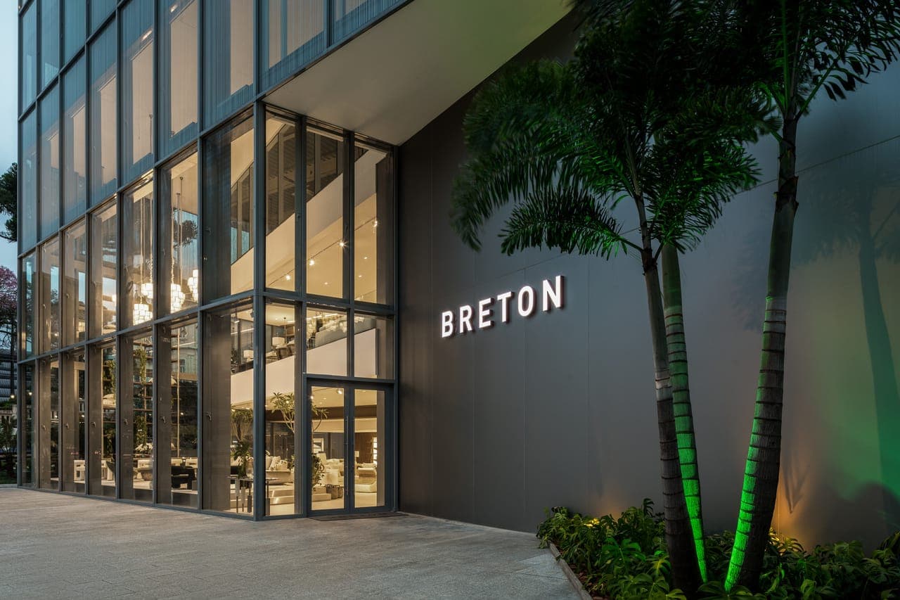Breton Curitiba inaugura ambiente com criações do seu portfólio