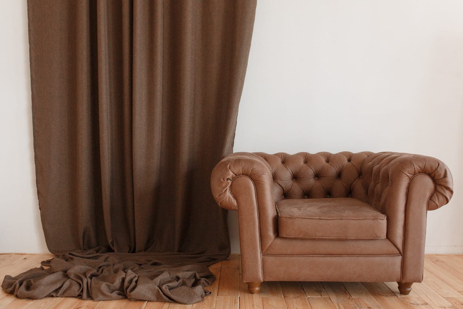 Pantone indica Mocha Mousse como a cor do ano de 2025