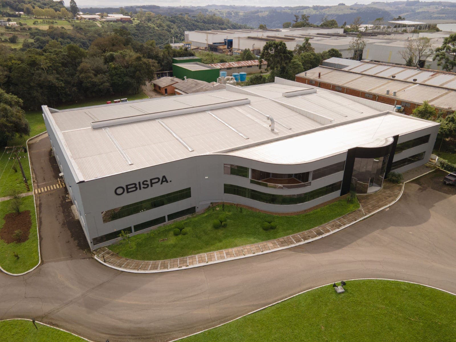 Cinex e Obispa compartilham espaço na Movelsul