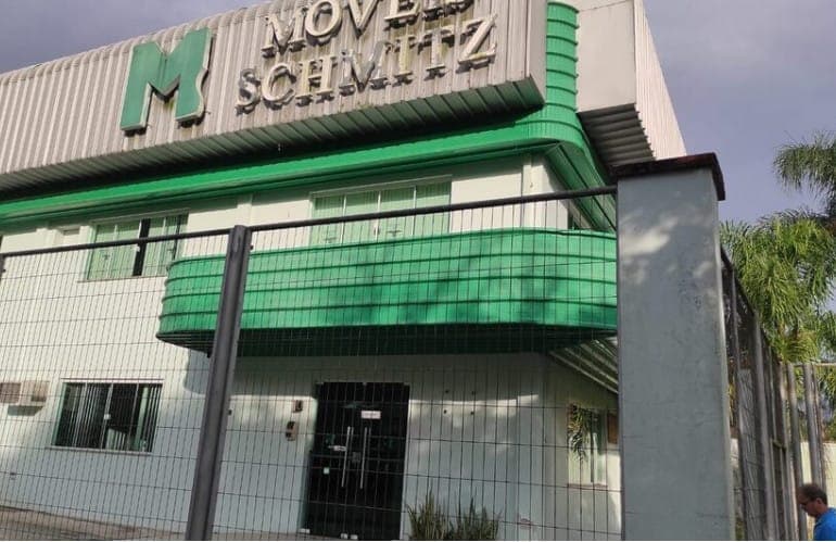 Leilão de patrimônio milionário da Móveis Schmitz vai até segunda