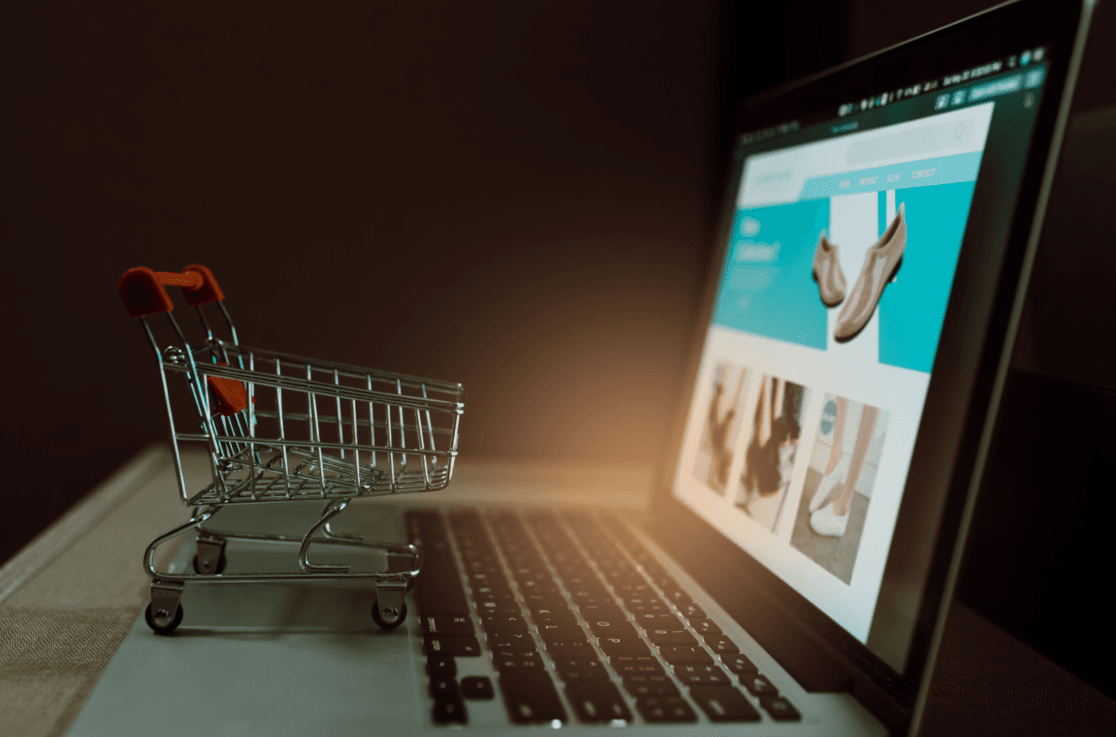E-commerce mantém trajetória de crescimento nas vendas do varejo