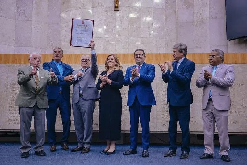 João Vicente, do grupo Claudino, recebe título de Cidadão Paulistano