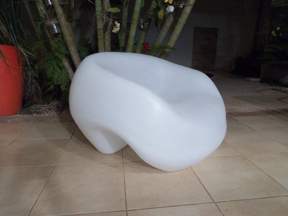 Embalagens longa vida compõem poltrona