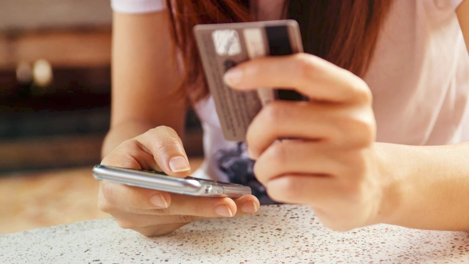33% das compras online são feitas por celular