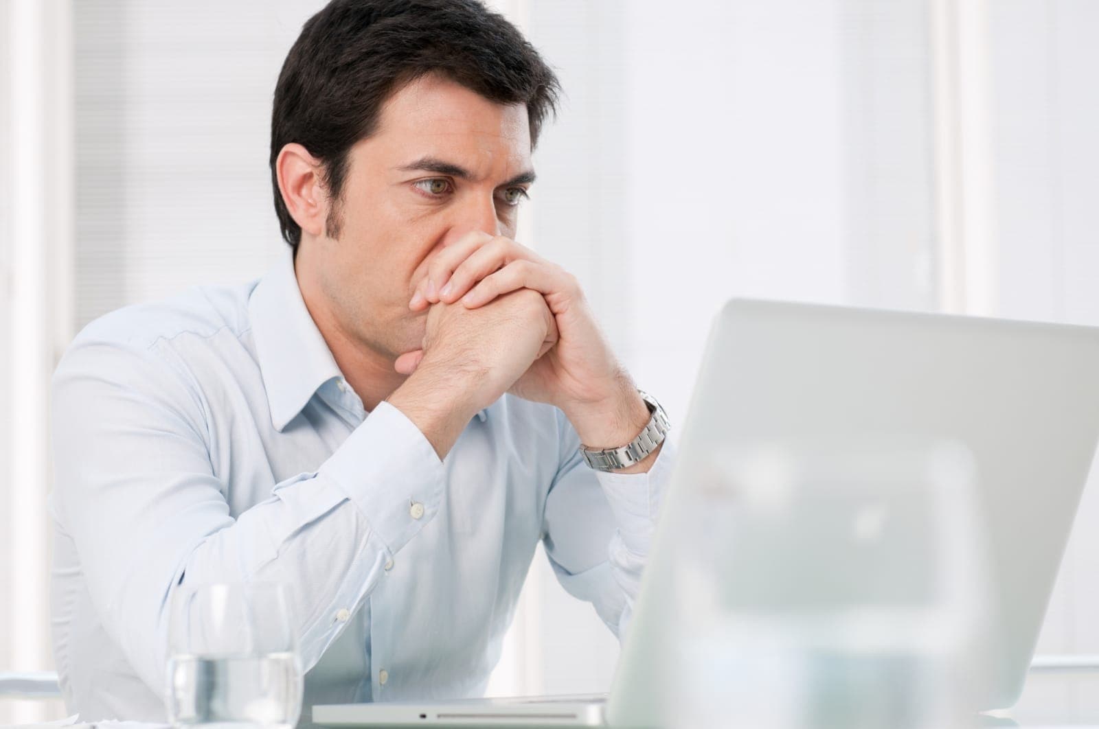 Confiança recua em quase todos os setores