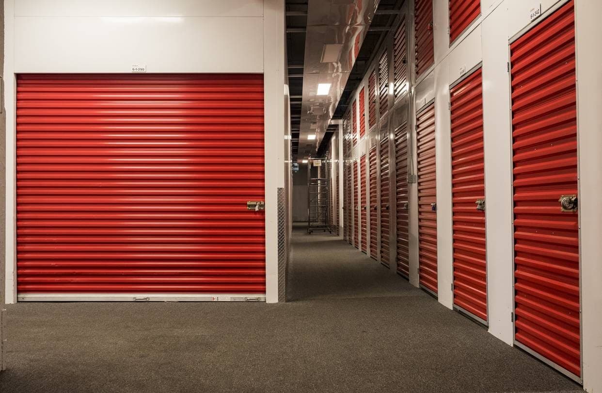 Self storage pode reduzir custos para lojistas