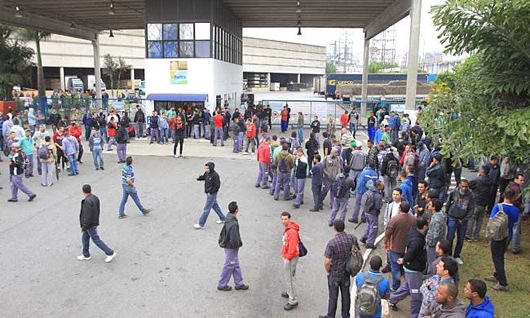 Greve de funcionários da Bartira/ Foto: Diário do Grande ABC