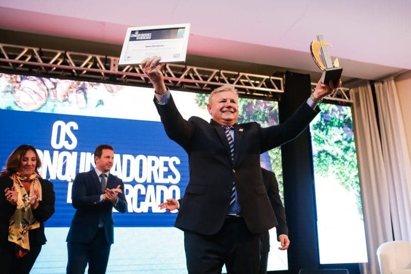Nilso Berlanda recebe Prêmio Personalidade de Vendas 2019