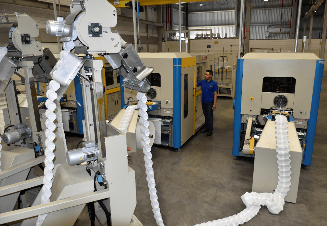 Flex investe em máquina que facilita produção de colchões