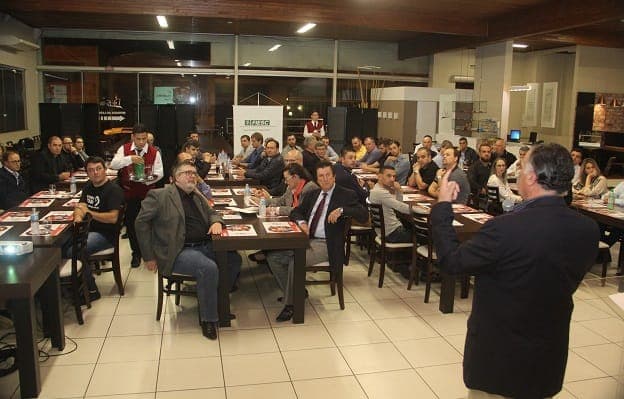 Campanha quer valorizar do setor de móveis e madeira em SC