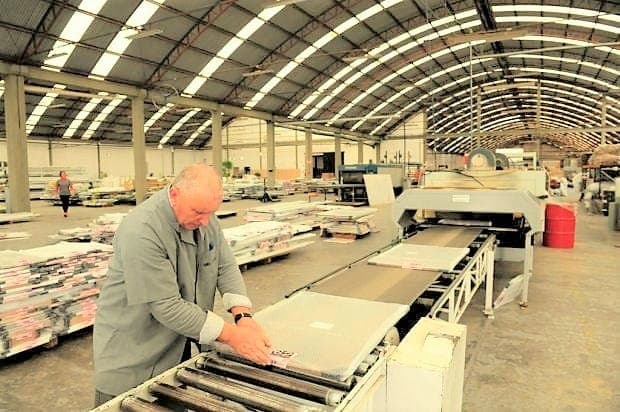 Acordo extraordinário entre patrões e empregados em Bento