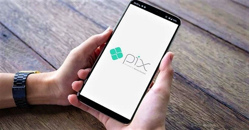 PIX deve ajudar a baixar custo operacional do varejo finalmente