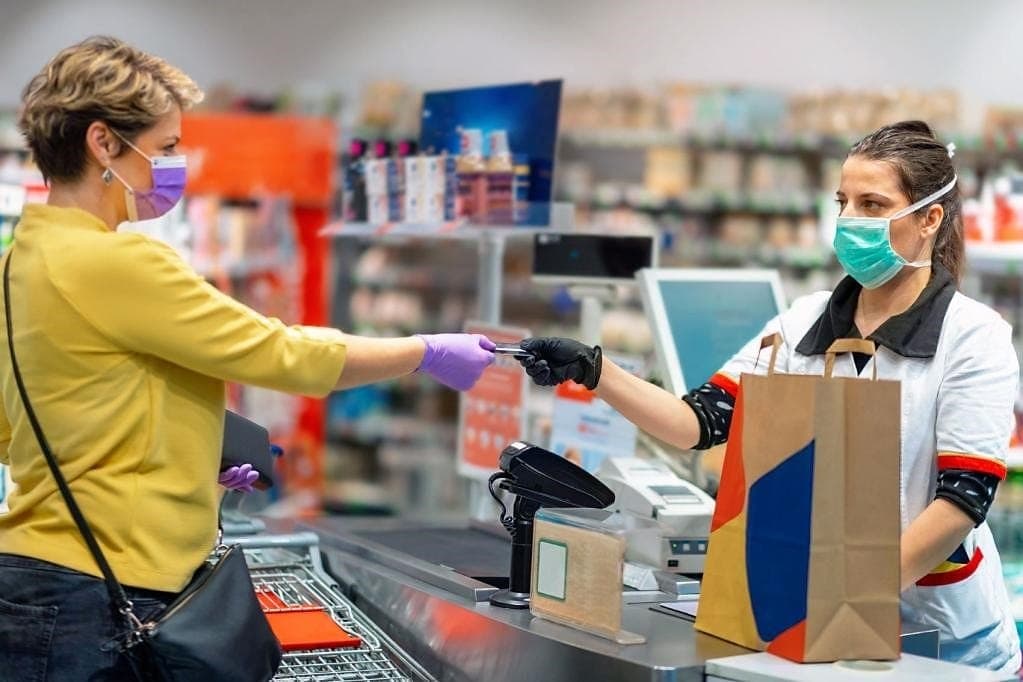 Alta das vendas do comércio se alimenta de auxílio emergencial
