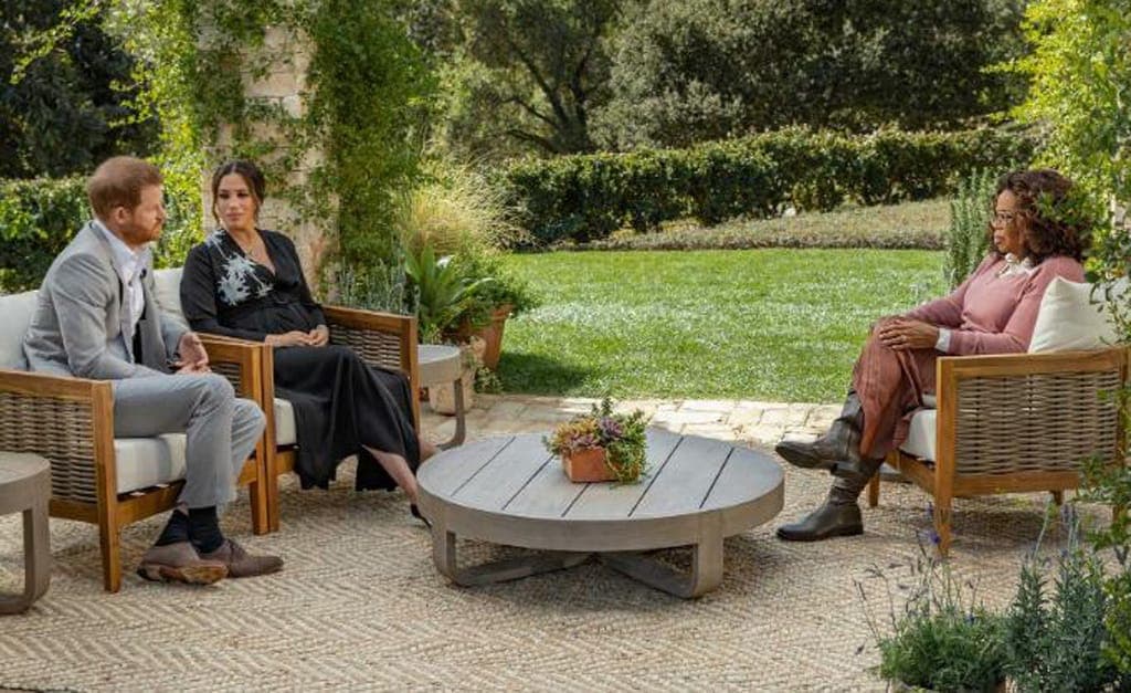 Cadeira usada por Harry e Meghan Markle é sucesso de vendas