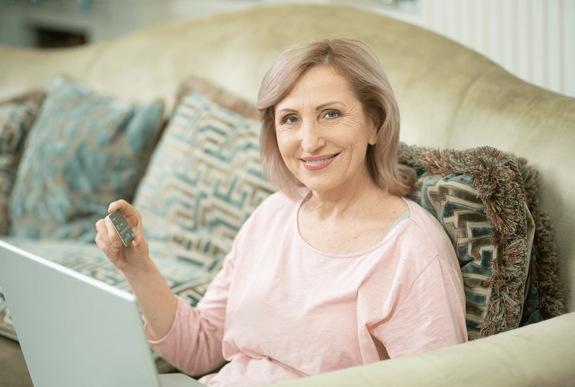 O faturamento do comércio eletrônico na faixa dos 50 ou mais também apresentou crescimento