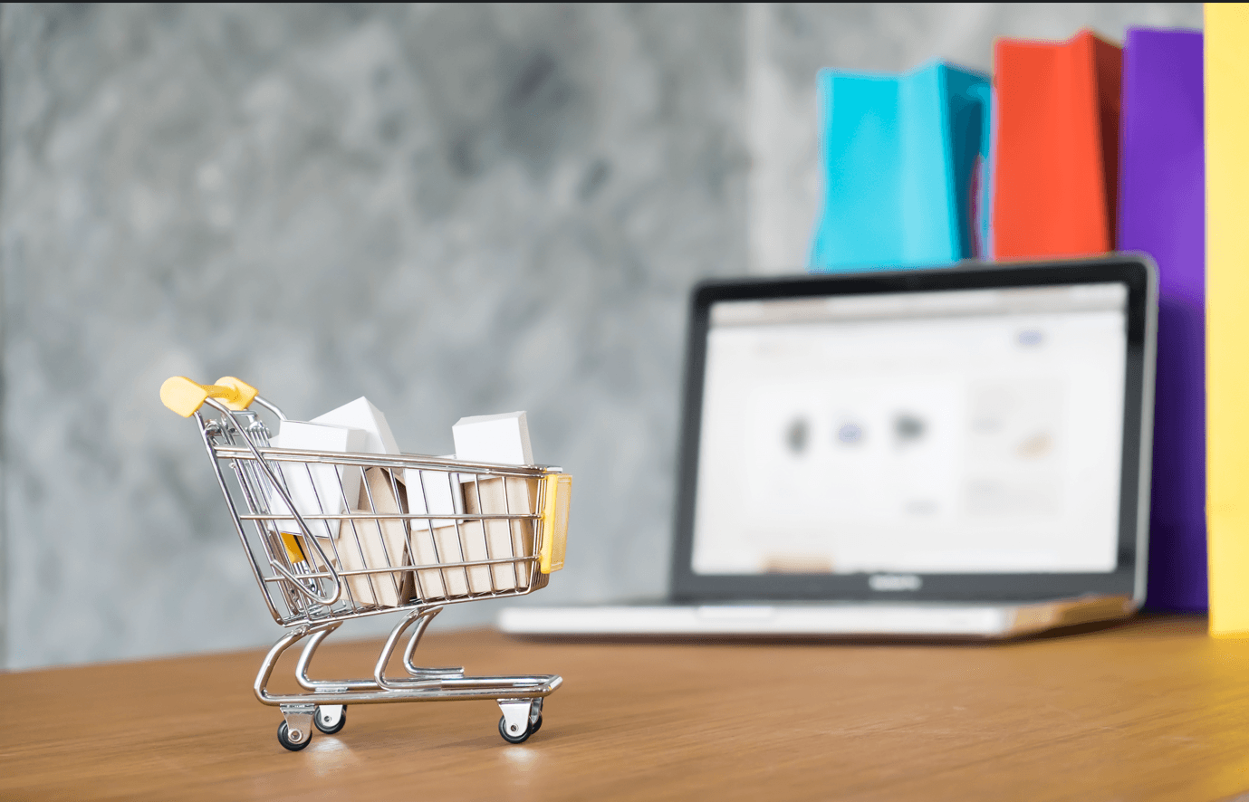 Os dados são do Relatório Setores do E-commerce, que é divulgado mensalmente e mede os acessos a sites e apps das maiores plataformas