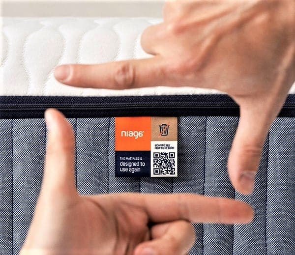 Uma economia circular reduz o uso de materiais, redesenha produtos para consumir menos recursos e recupera o desperdício