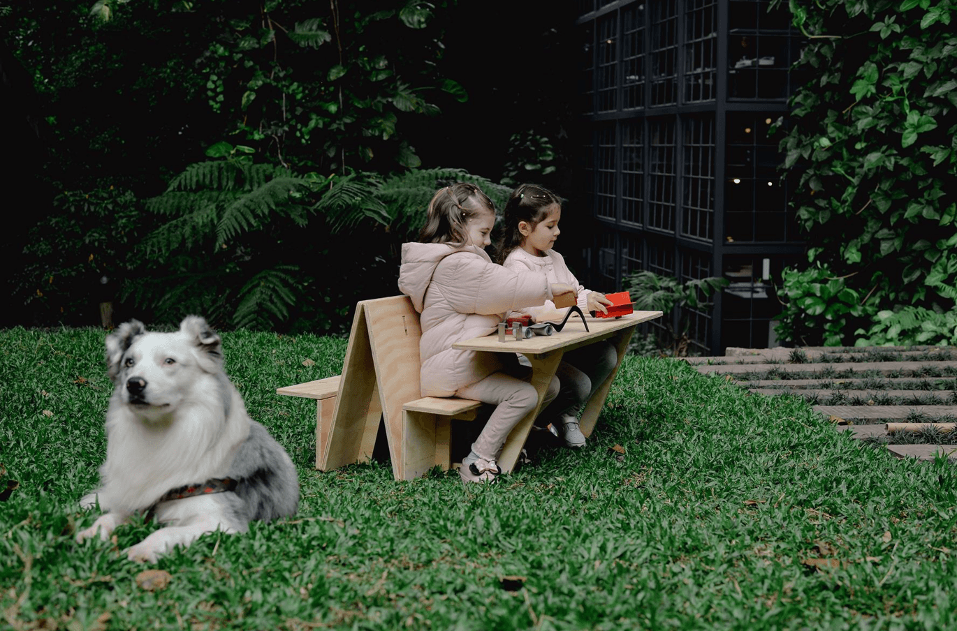 Jaime Lerner Design lança versão infantil do banco W