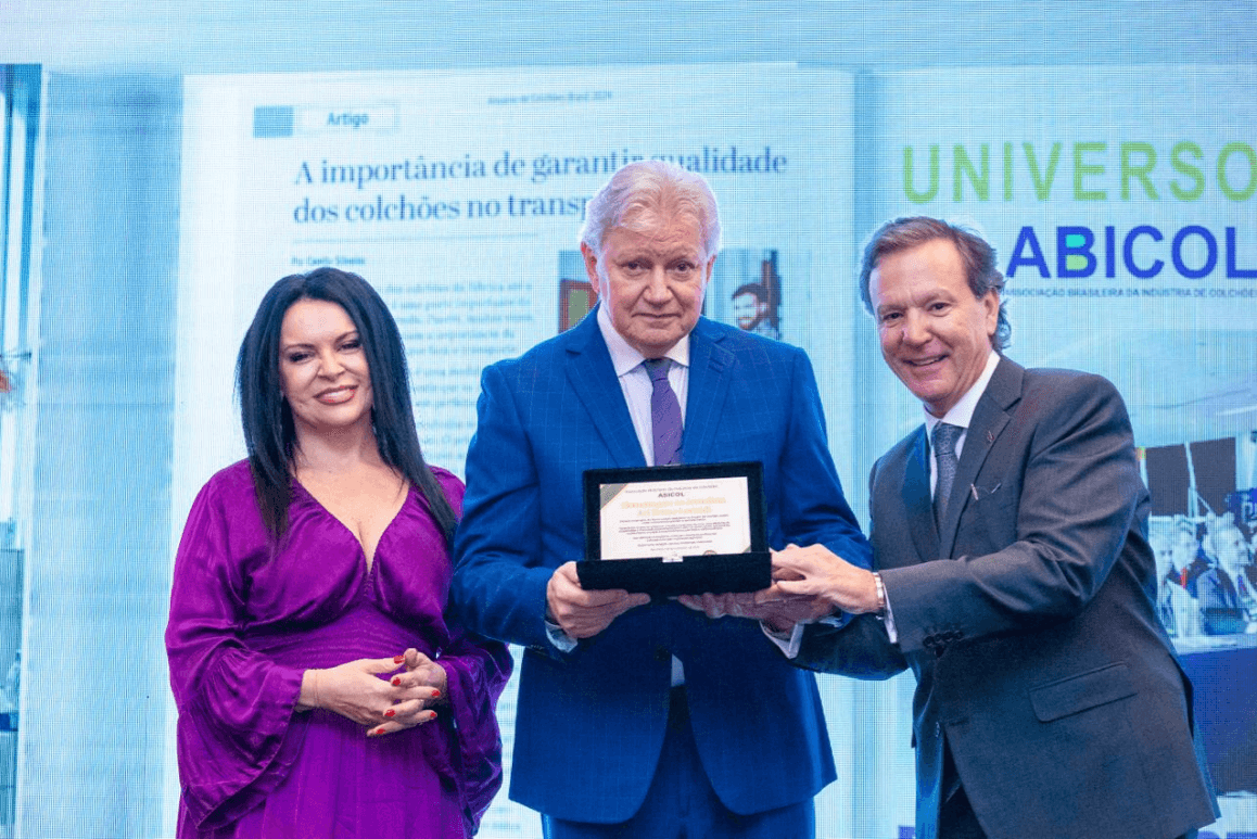 Ari Bruno Lorandi recebe homenagem especial da Abicol