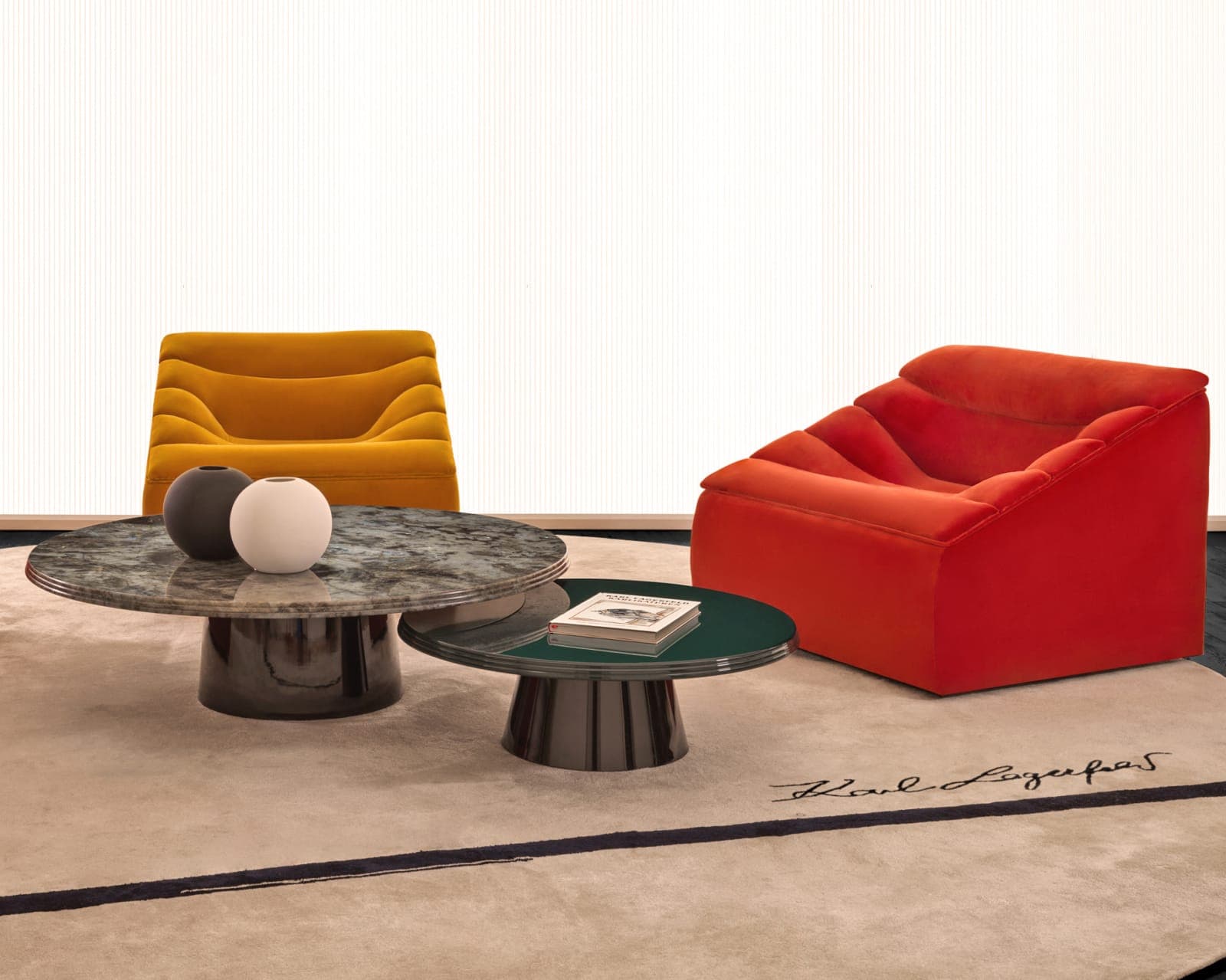 Elegância fluida e conforto personalizado por Karl Lagerfeld