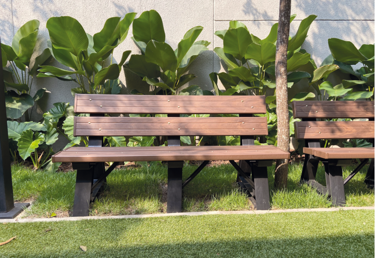 banco_madeira_plastica.png
