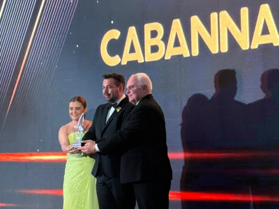 Cabanna-recebe-premio-internacional-2-.jpg
